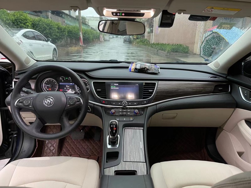 东莞19年别克君越6