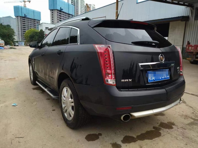 武汉13年凯迪拉克SRX6