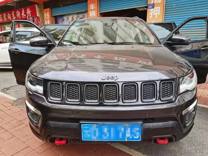 邵陽17年Jeep指南者1