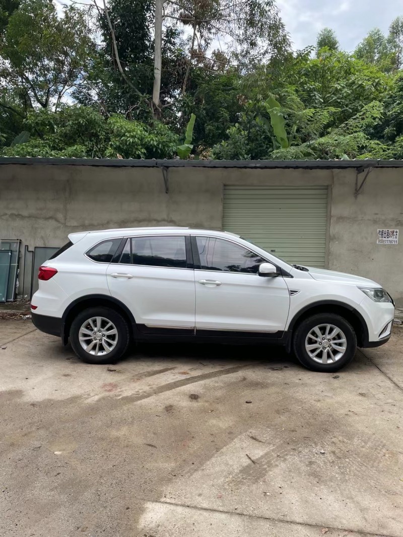 南宁16年北汽幻速S67