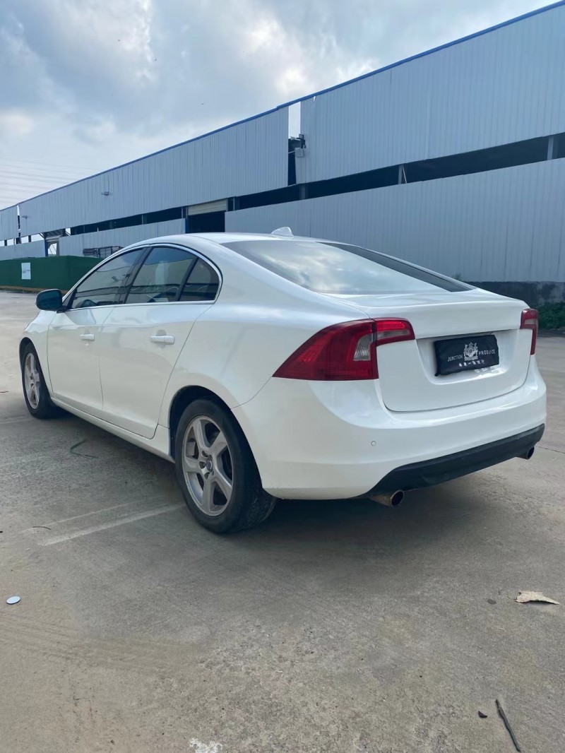 宿遷13年沃爾沃S60L7