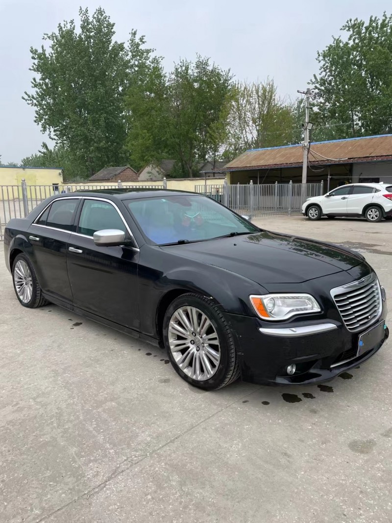 徐州15年克莱斯勒300C2