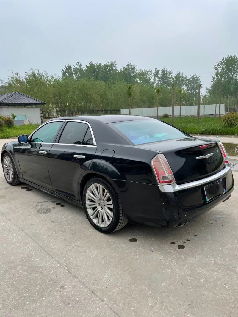 徐州15年克莱斯勒300C5
