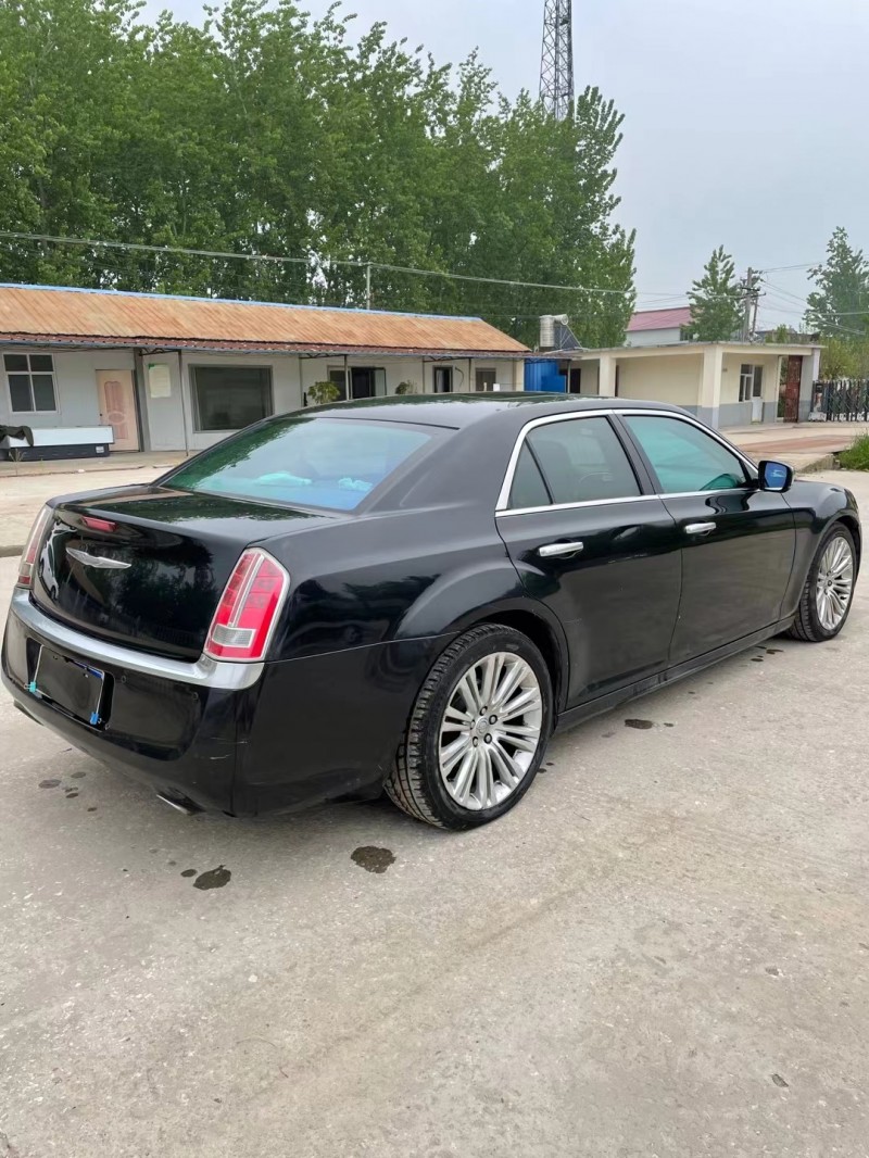 徐州15年克莱斯勒300C4