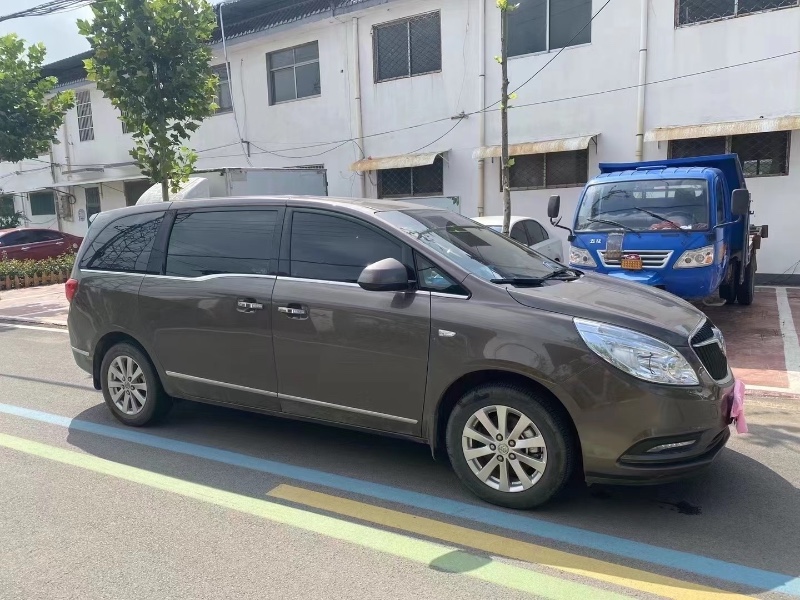 济宁19年别克GL82