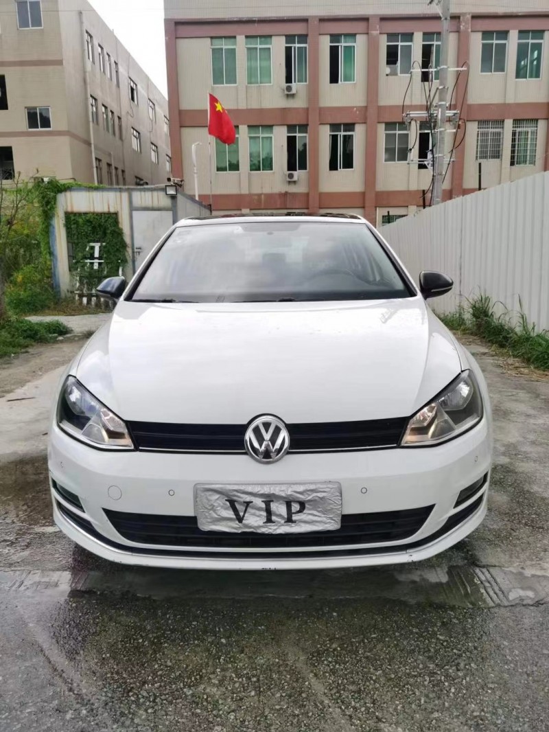 广州17年大众高尔夫1