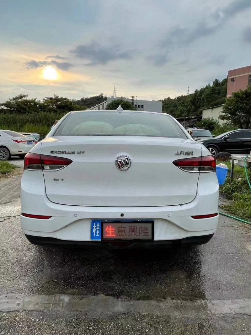 广州17年别克英朗6