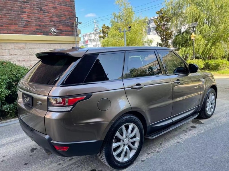 盐城14年路虎揽胜运动5