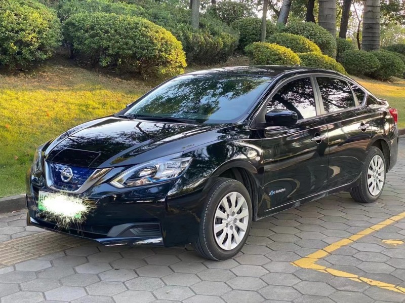 欽州21年日產軒逸3
