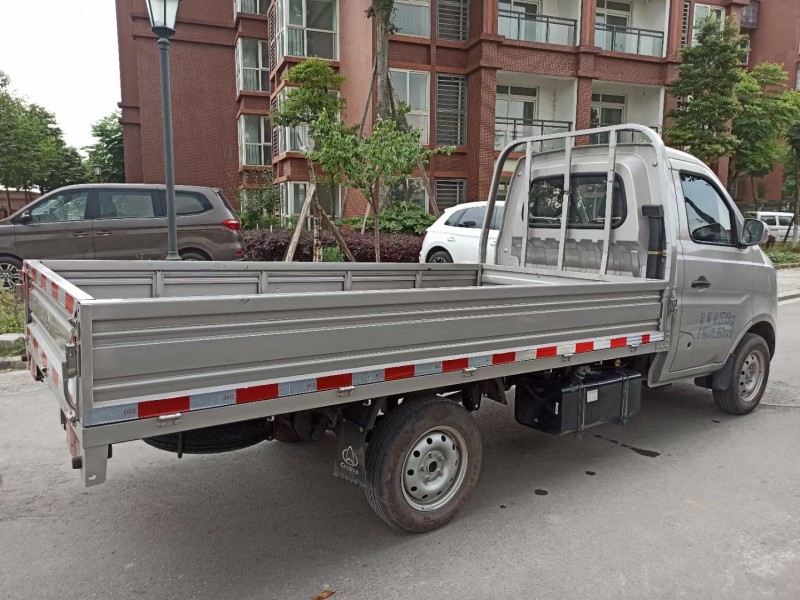 成都20年长安汽车星卡9