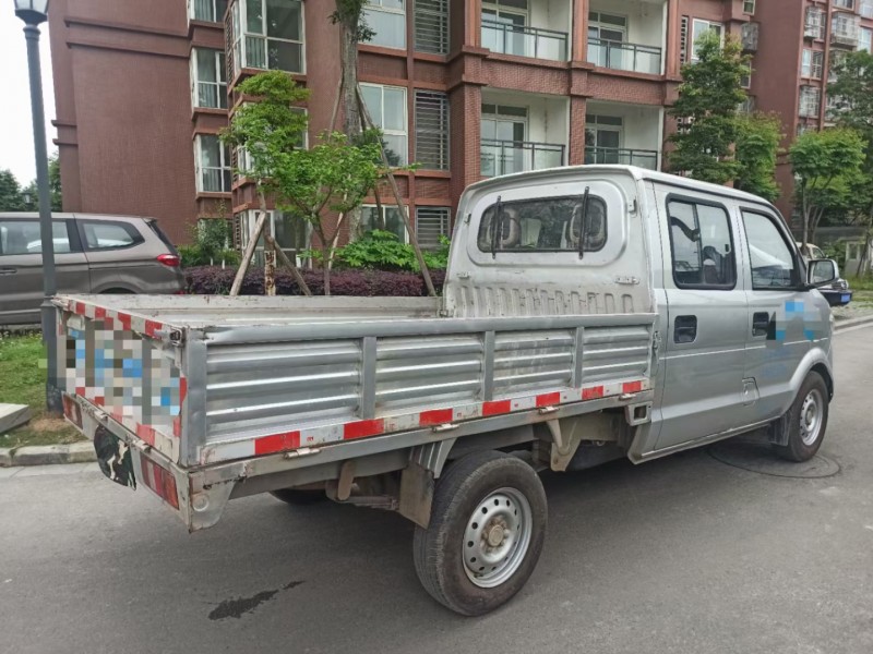 成都18年东风小康7