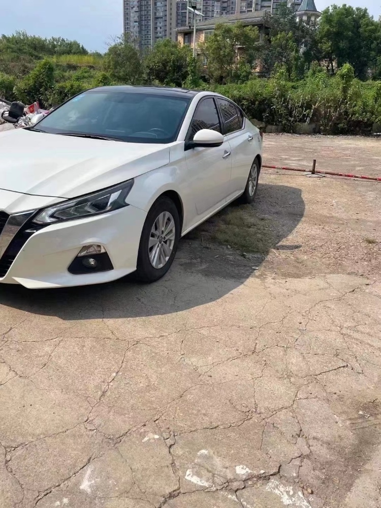 宜春20年日產天籟3