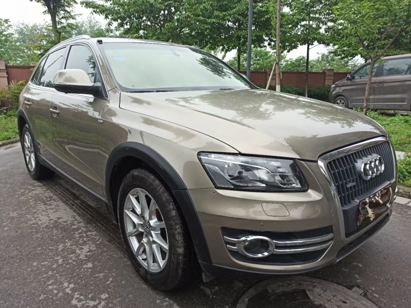 成都12年奥迪Q57