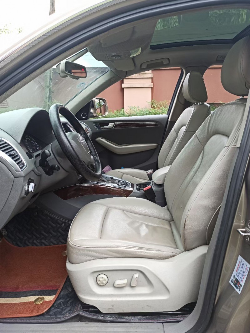 成都12年奥迪Q55