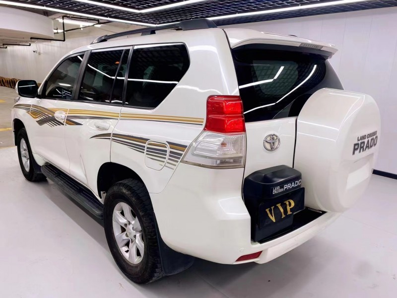 保定13年丰田普拉多8