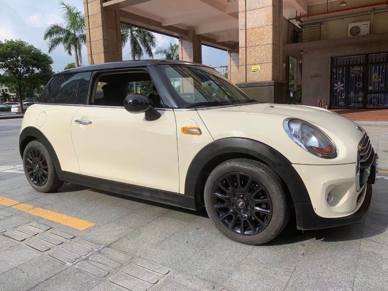 佛山18年寶馬MINI8