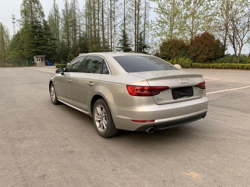 徐州17年奥迪A4L8