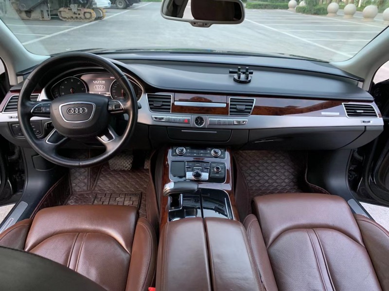 徐州13年奥迪A8L7