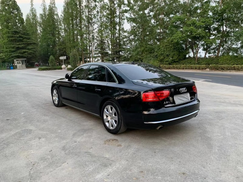 徐州13年奥迪A8L8