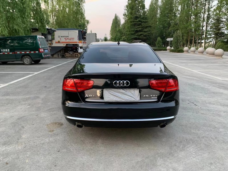 徐州13年奥迪A8L9