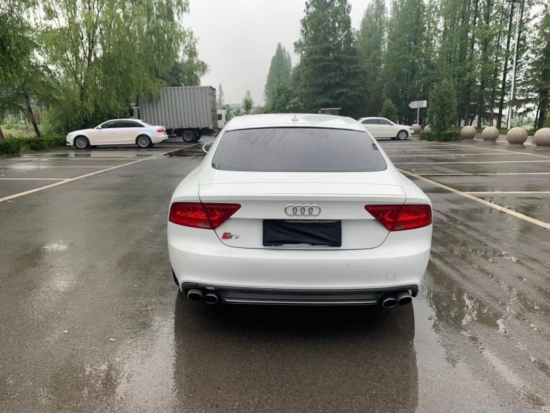 徐州13年奥迪A79