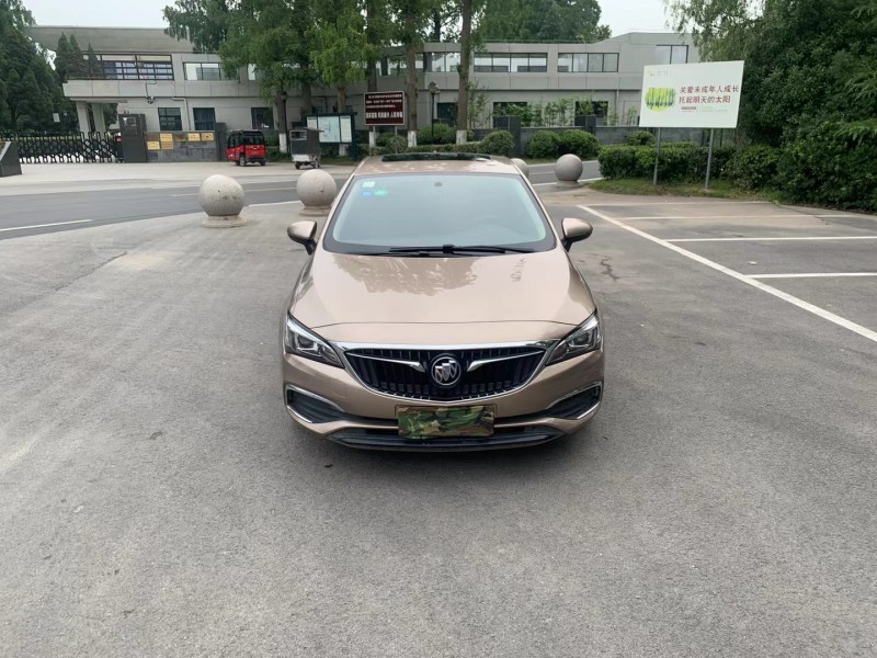 徐州18年别克威朗1