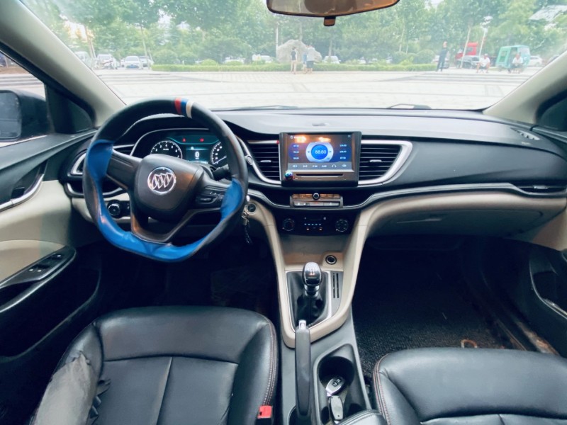 青岛16年别克英朗4