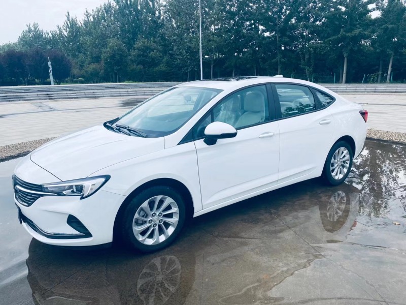 青岛20年别克威朗3