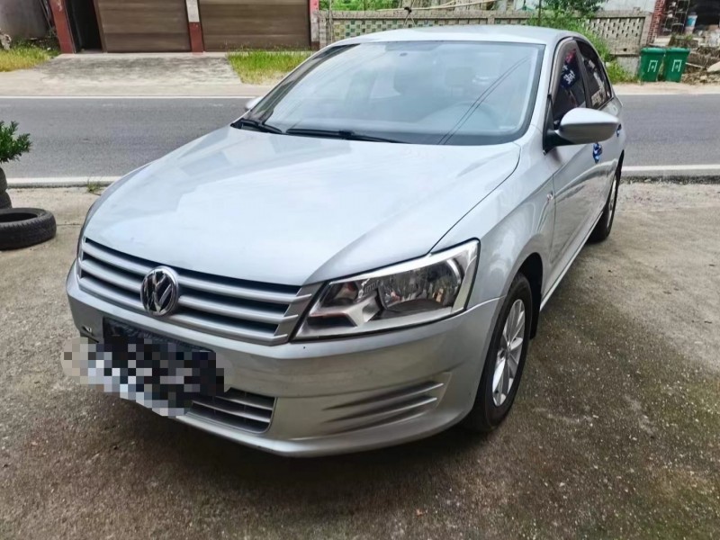 武汉15年大众桑塔纳3