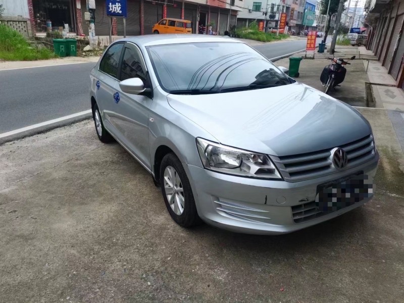武汉15年大众桑塔纳2