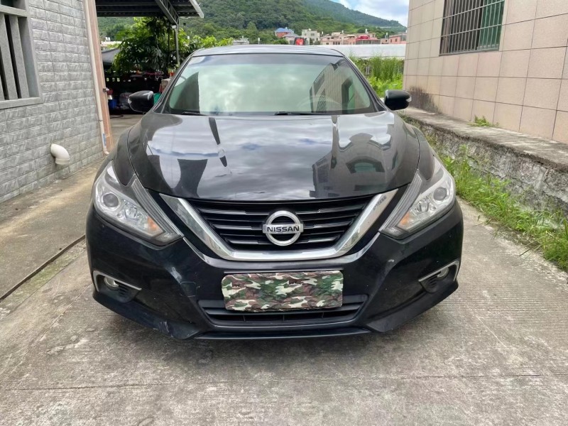 漳州17年日產天籟1