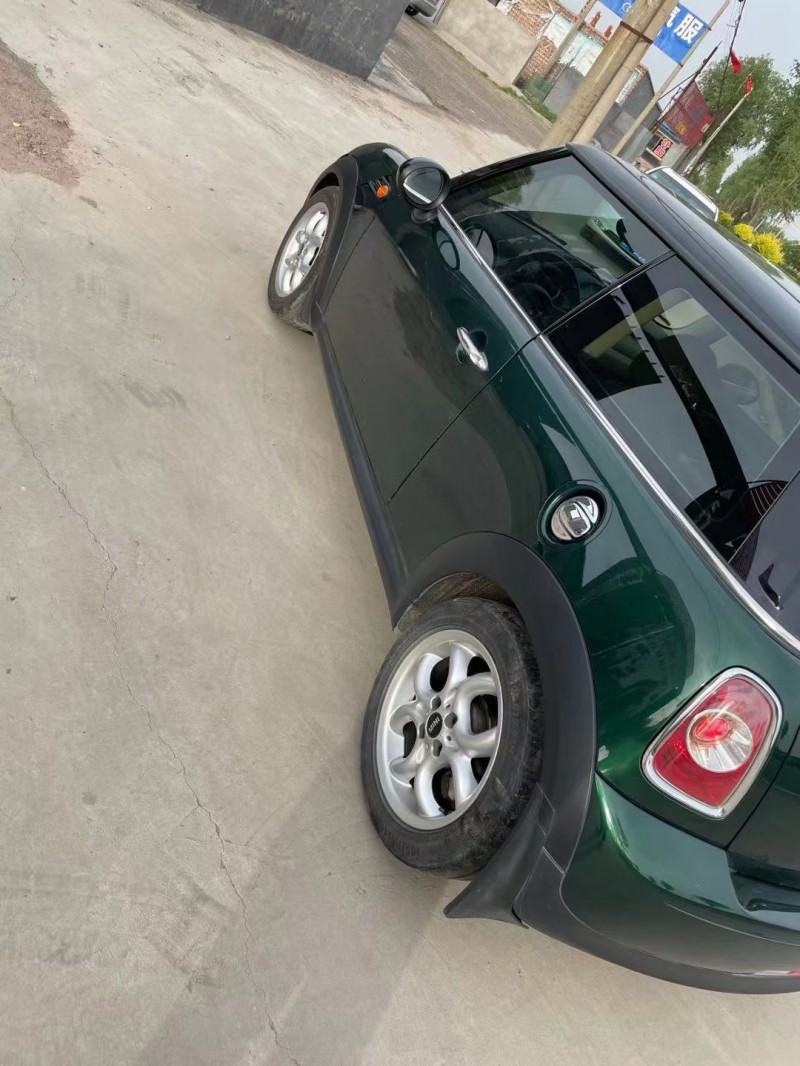 呂梁10年寶馬MINI3