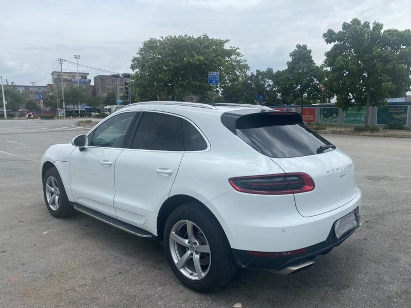 南寧15年保時捷Macan8