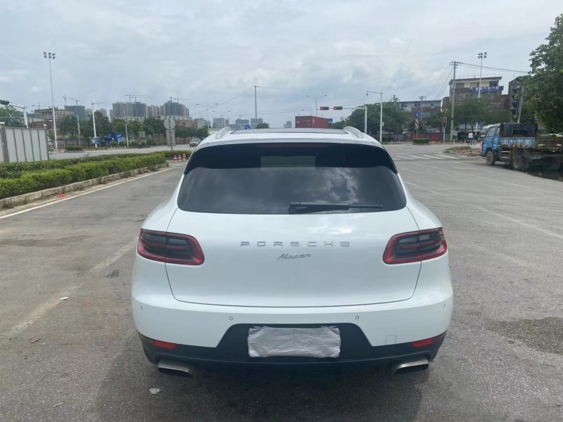 南寧15年保時捷Macan9