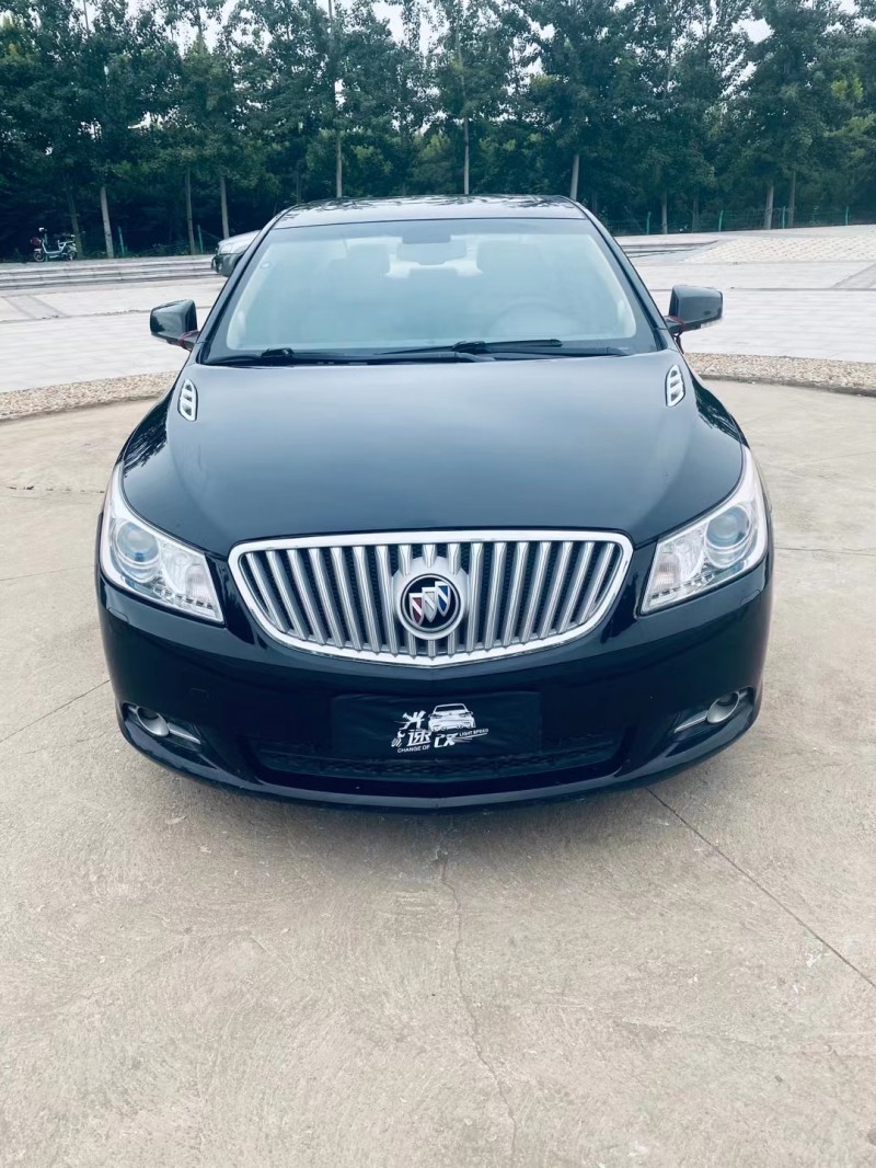 青岛13年别克君越9