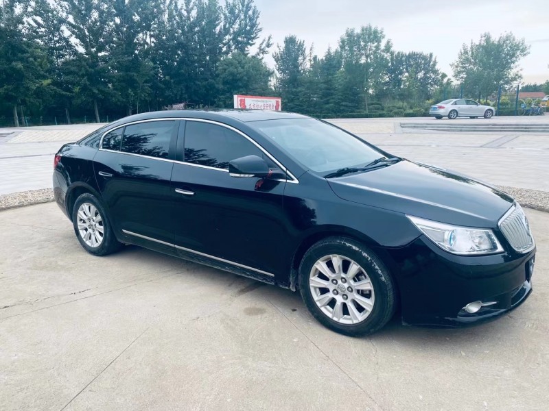 青岛13年别克君越8