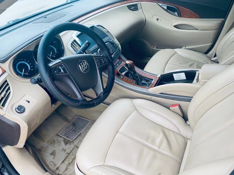 青岛13年别克君越4