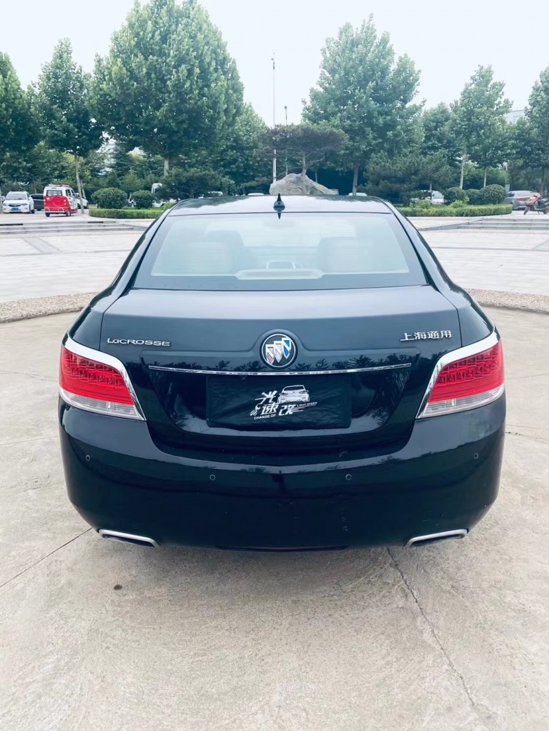 青岛13年别克君越1