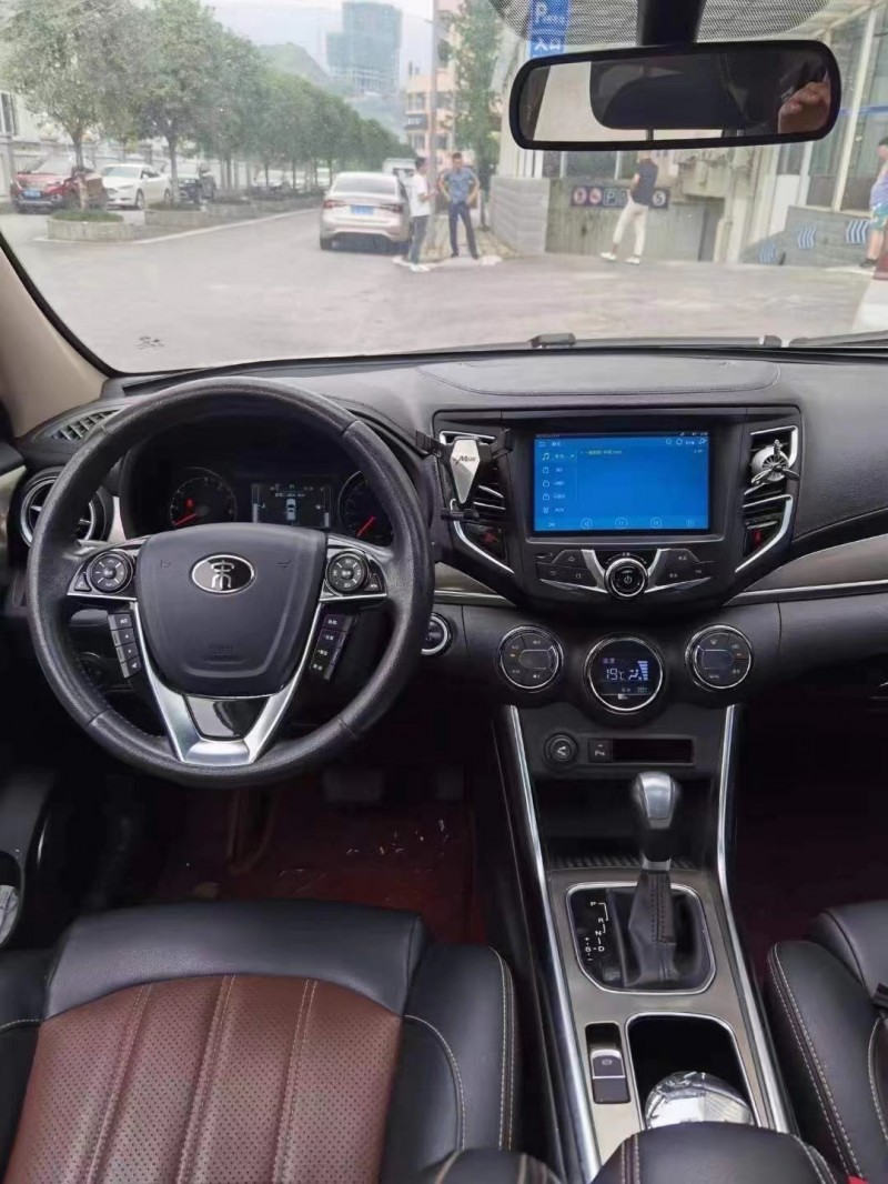 成都17年比亚迪宋6