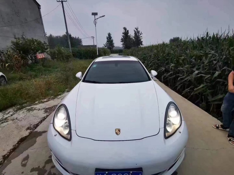 合肥12年保時捷帕拉梅拉9