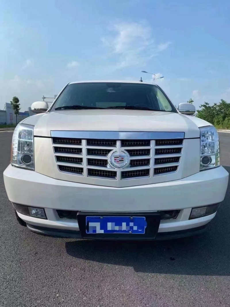 益阳11年凯迪拉克凯雷德1