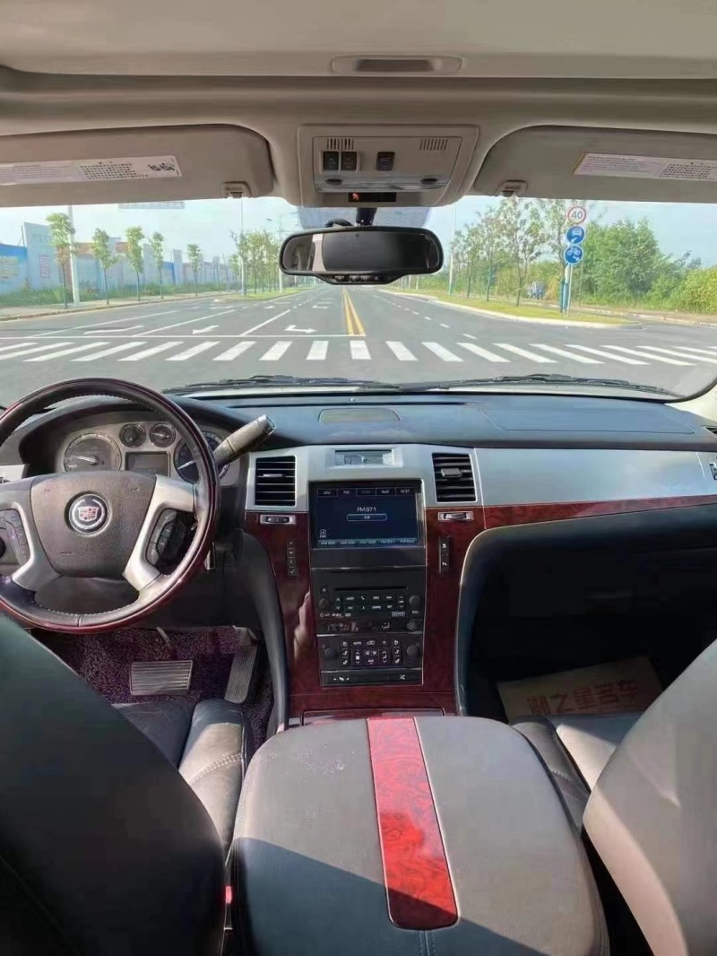 益阳11年凯迪拉克凯雷德4