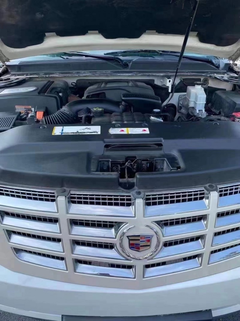 益阳11年凯迪拉克凯雷德7