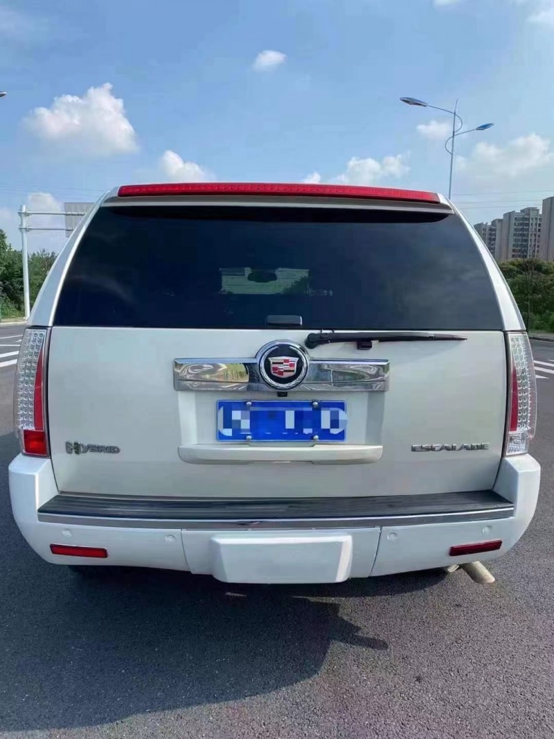 益阳11年凯迪拉克凯雷德9