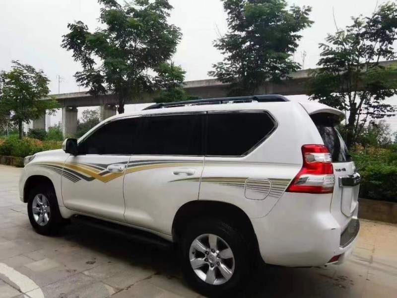 武汉16年丰田普拉多7