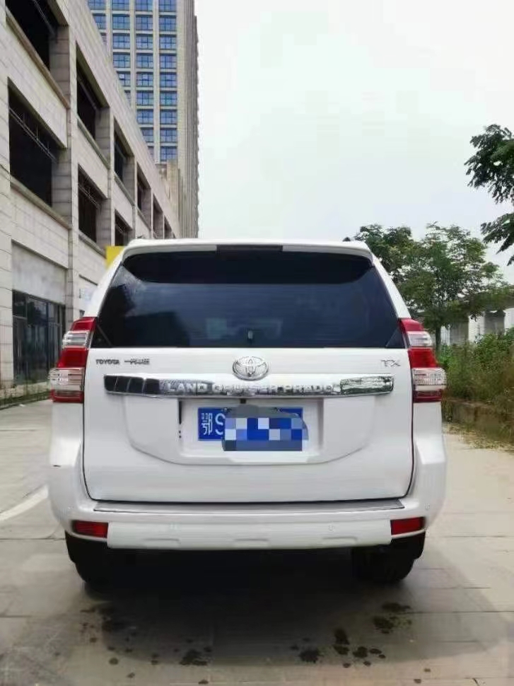 武汉16年丰田普拉多9