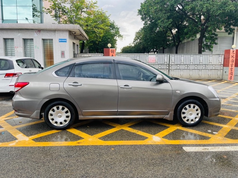 东莞16年日产轩逸6