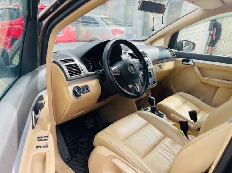 东莞12年大众途安6