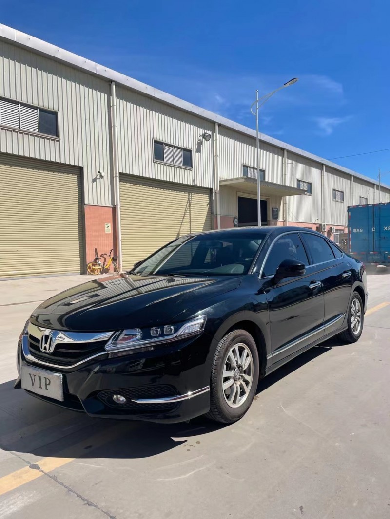 东莞18年本田思铂睿2