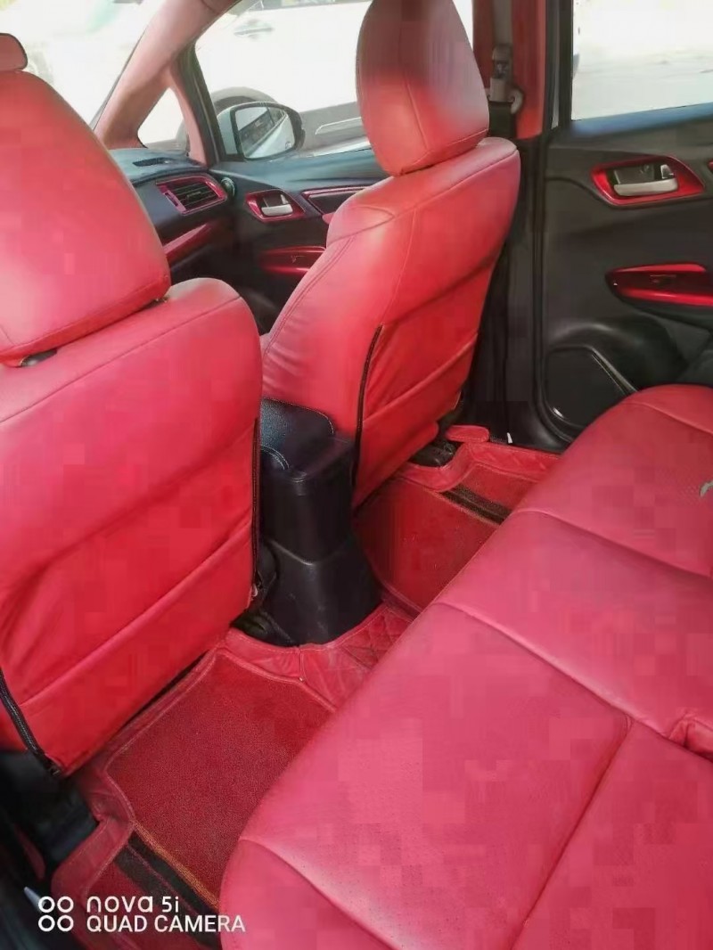 邢台17年本田飞度5